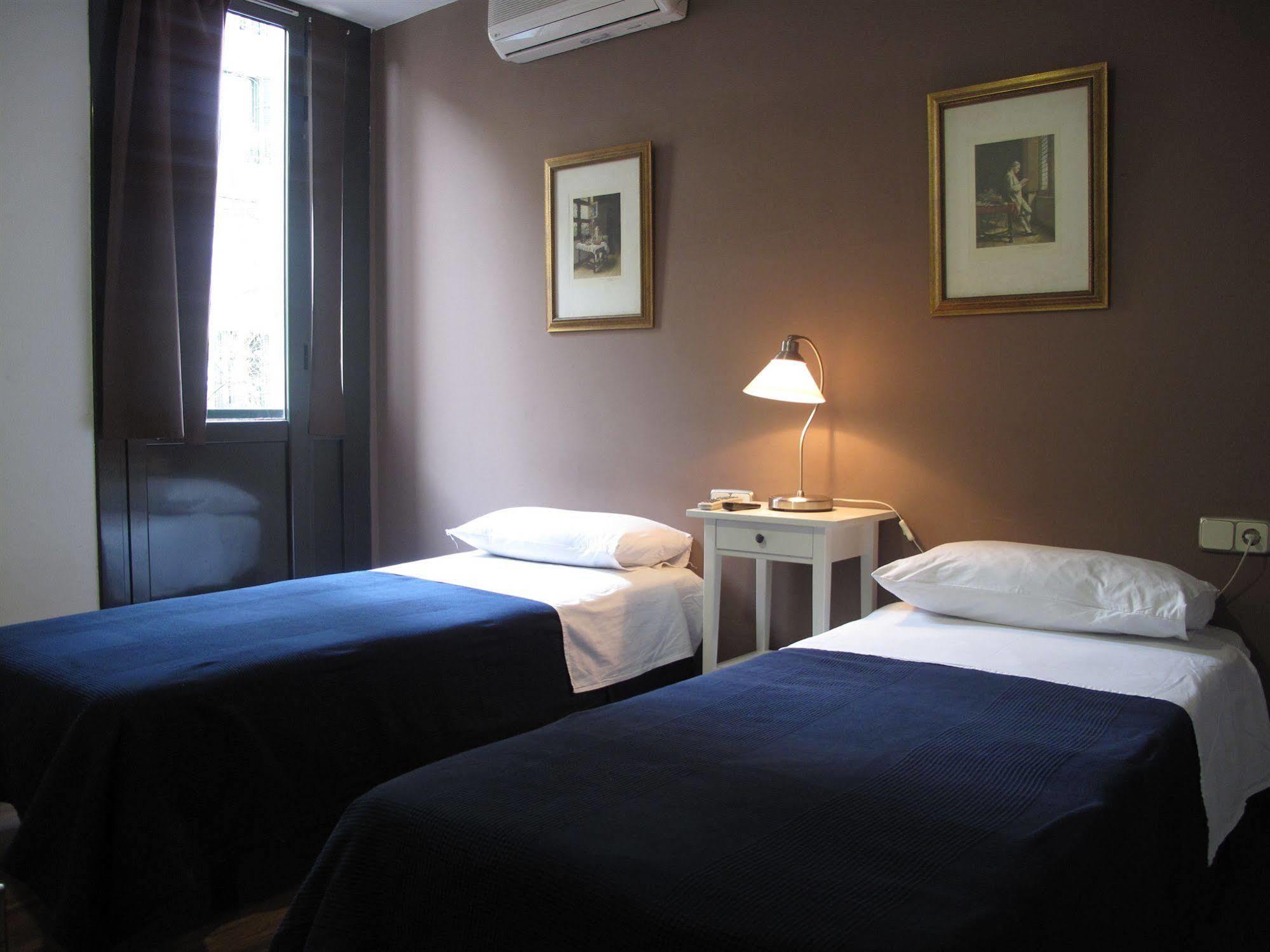 Hostal Lk Barcelona Exterior foto